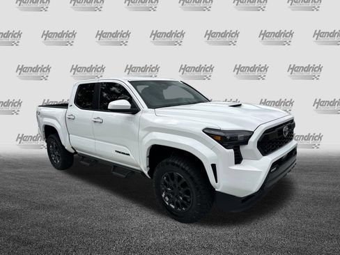Used 2024 Toyota Tacoma TRD Sport RWD image 2