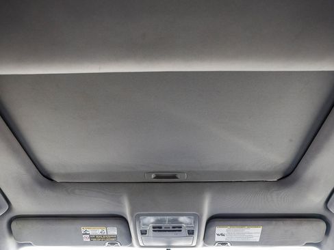 Used 2014 Toyota Highlander XLE image 16