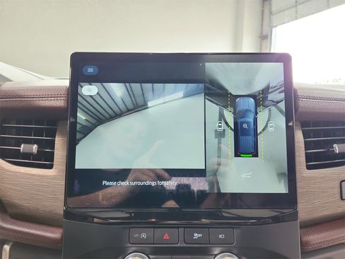 Used 2024 Ford Expedition Max Limited image 32