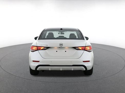 Used 2025 Nissan Sentra SV FWD image 8