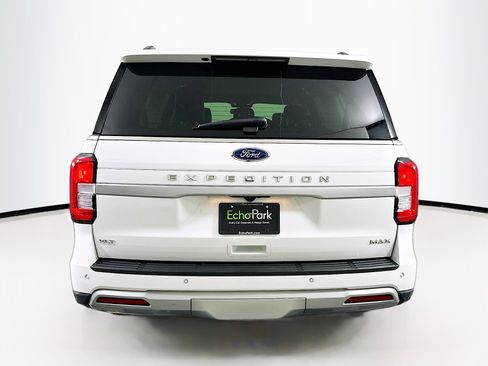 Used 2024 Ford Expedition Max XLT image 7