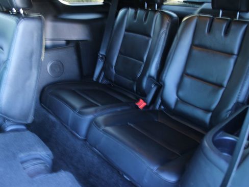 Used 2016 Ford Explorer XLT w/ Equipment Group 202A FWD image 19