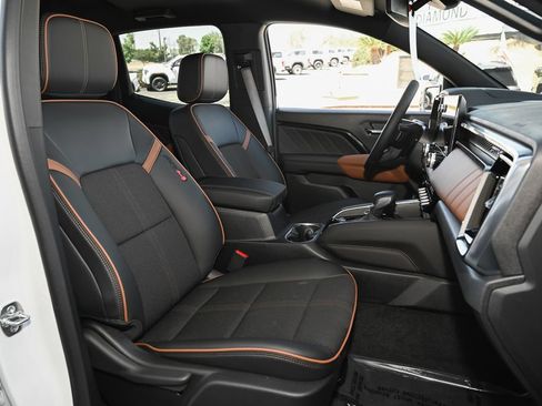 New 2026 GMC Canyon AT4 w/ Nightfall Edition AWD/4WD image 37