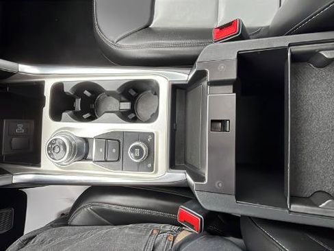 Certified 2023 Ford Explorer XLT w/ Equipment Group 202A image 13