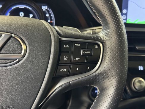 Used 2022 Lexus ES 300h F Sport image 35