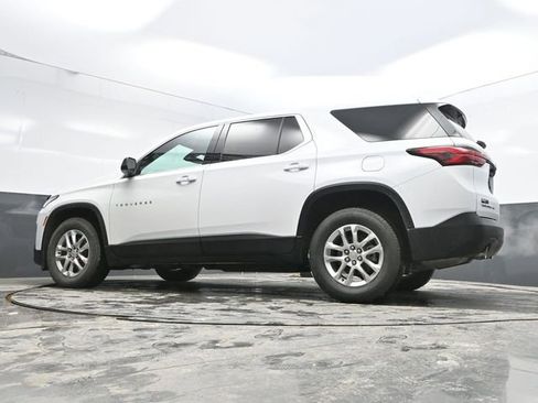 Used 2023 Chevrolet Traverse LS image 35