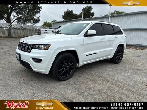 Used 2019 Jeep Grand Cherokee Altitude RWD image 1