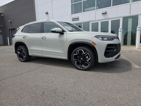 New 2026 Volkswagen Tiguan SEL R-Line AWD/4WD image 2