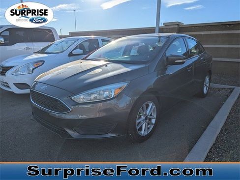 Used 2015 Ford Focus SE image 1