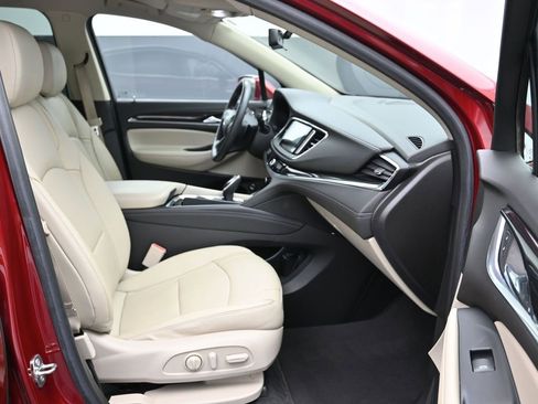 Certified 2020 Buick Enclave Essence w/ Sound and Sites Package image 28