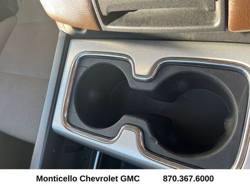 Used 2015 GMC Sierra 1500 SLE w/ SLE Value Package image 27