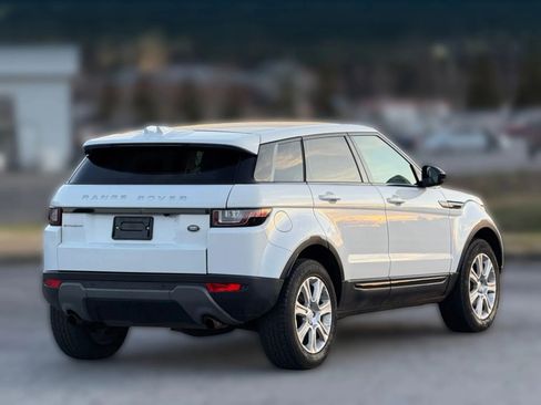 Used 2016 Land Rover Range Rover Evoque SE image 9