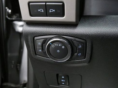 Used 2021 Ford F350 Lariat w/ Lariat Value Package image 37