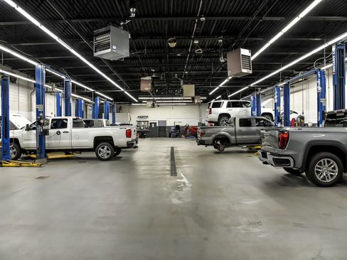 Used 2022 GMC Yukon XL SLT w/ SLT Premium Package AWD/4WD image 29