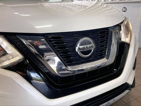 Used 2020 Nissan Rogue SV FWD image 26
