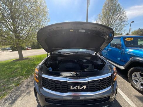 Certified 2022 Kia Telluride SX w/ SX Prestige Package AWD/4WD image 27