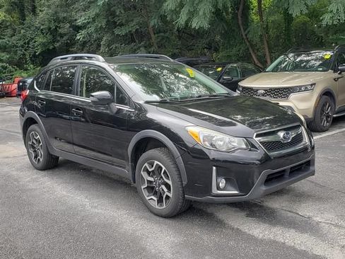Used 2017 Subaru Crosstrek 2.0i Limited w/ Popular Package #2 AWD/4WD image 1