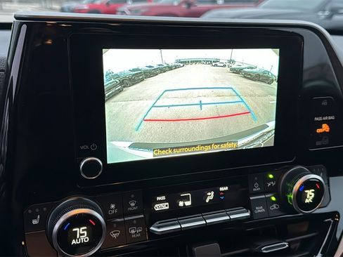 New 2026 Toyota Highlander XLE image 34