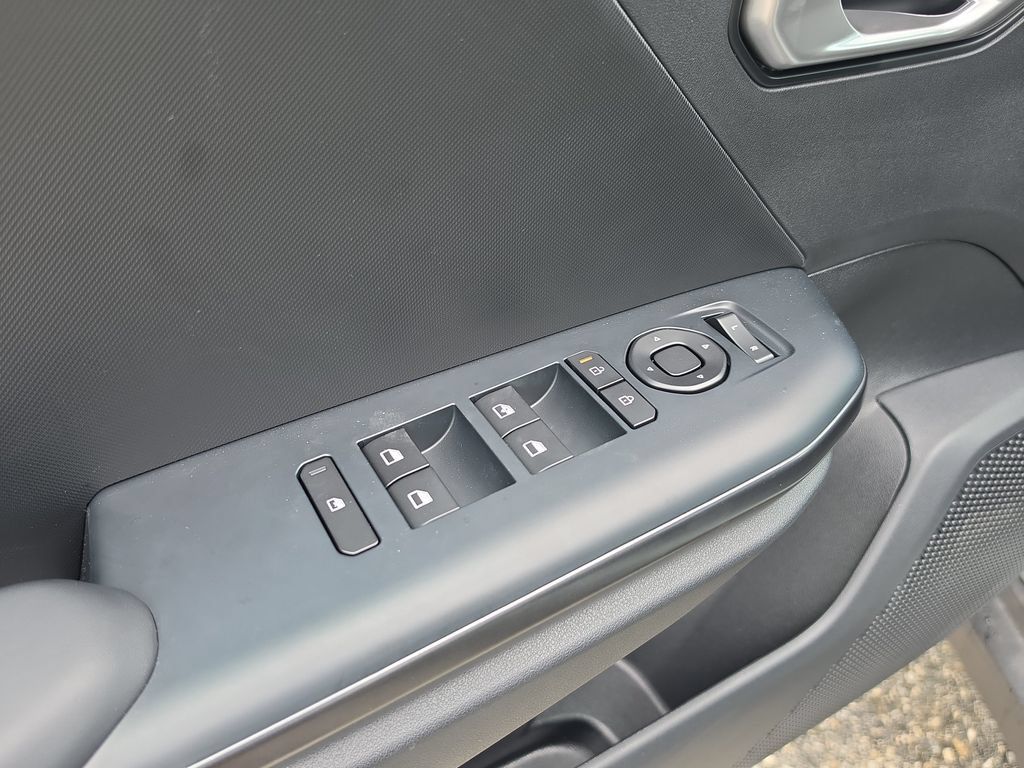 New 2026 Kia K4 FWD image 18