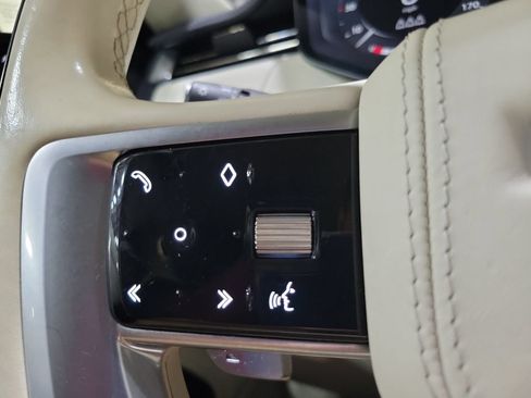Used 2023 Land Rover Range Rover SE AWD/4WD image 15