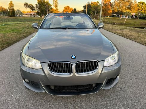 Used 2011 BMW 335i Convertible image 8