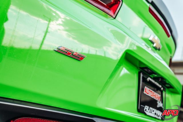 Used 2017 Chevrolet Camaro SS RWD image 32