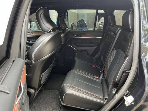 Used 2023 Jeep Grand Cherokee Summit w/ Adv Protech Group IV AWD/4WD image 24