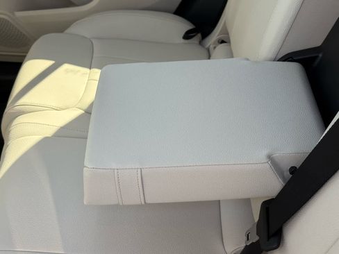 Certified 2026 Mercedes-Benz GLB 250 4MATIC image 33