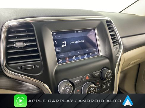 Used 2019 Jeep Grand Cherokee Laredo AWD/4WD image 2