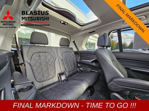 Used 2023 BMW X7 xDrive40i w/ Premium Package image 25