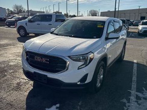 Used 2018 GMC Terrain SLE image 1