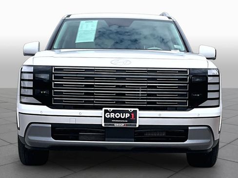 Used 2026 Hyundai Palisade SEL Premium FWD image 4