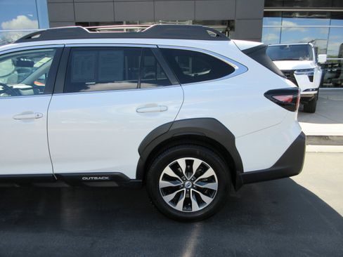 Used 2023 Subaru Outback Limited XT AWD/4WD image 4