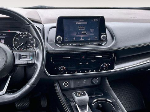 Used 2021 Nissan Rogue SL image 6