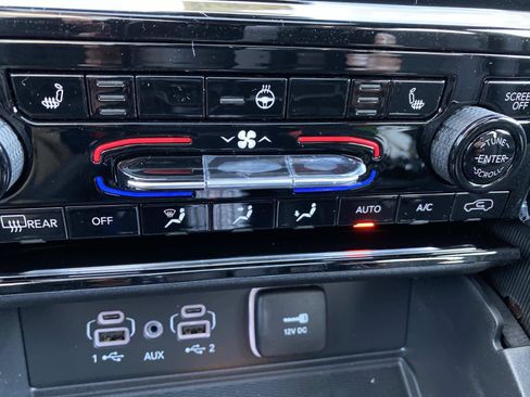 New 2025 Jeep Grand Cherokee Laredo image 14