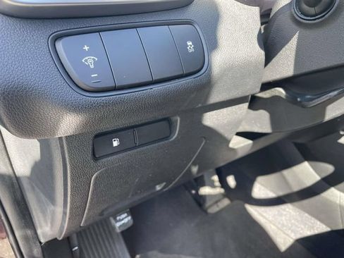 Used 2020 Kia Sorento FWD V6 image 21
