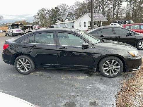 Used 2012 Chrysler 200 S image 4