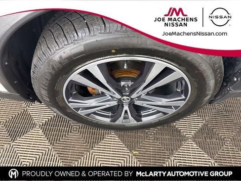 Used 2017 Nissan Rogue SL image 26