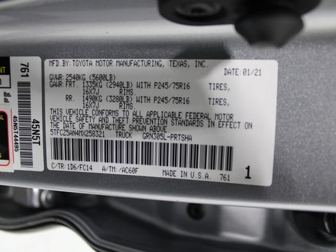 Used 2021 Toyota Tacoma SR5 w/ Technology Package AWD/4WD image 41