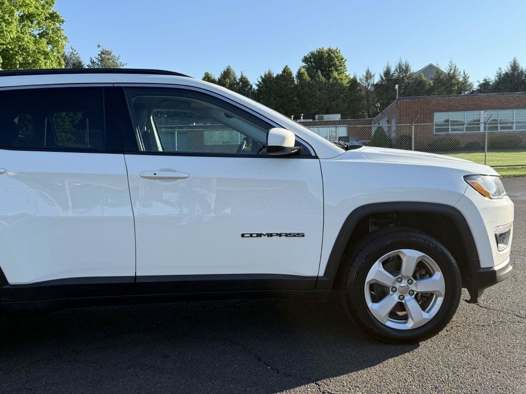 Used 2018 Jeep Compass Latitude w/ Popular Equipment Group AWD/4WD image 8