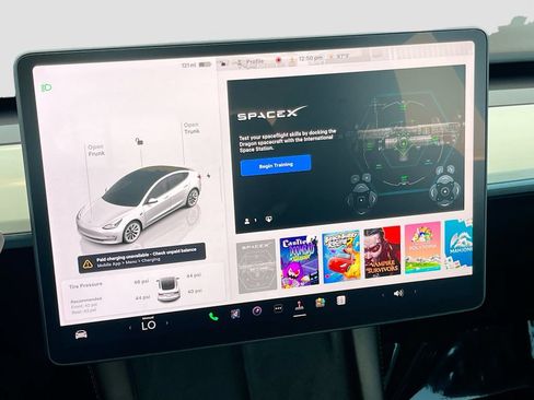 Used 2023 Tesla Model 3 Standard Range RWD image 34