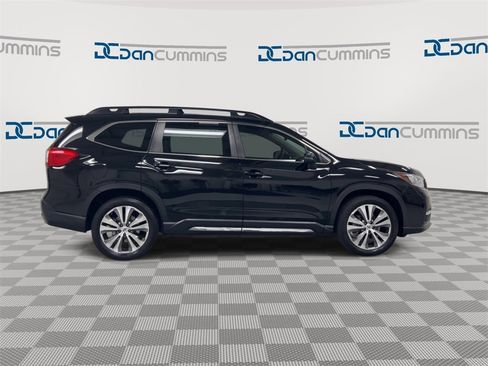 Used 2022 Subaru Ascent Limited image 9