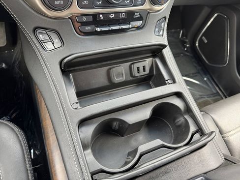 Used 2018 GMC Yukon XL Denali AWD/4WD image 17
