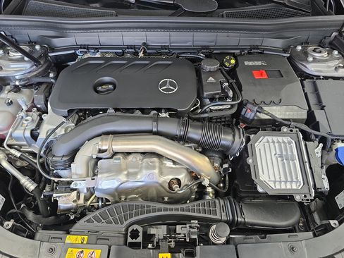 New 2026 Mercedes-Benz GLB 250 image 32