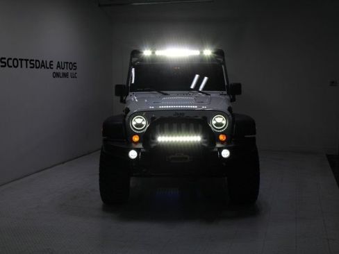 Used 2015 Jeep Wrangler Unlimited Rubicon w/ Connectivity Group AWD/4WD image 23