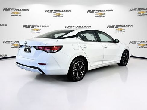 Used 2024 Nissan Sentra SV FWD image 7