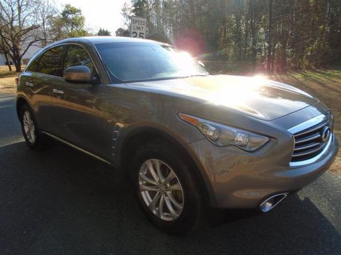 Used 2015 INFINITI QX70 Base AWD 4dr SUV image 3