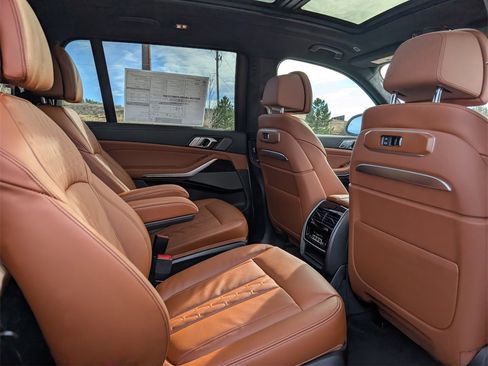 New 2026 BMW X7 M60i image 20