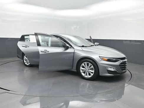 Used 2025 Chevrolet Malibu LT FWD image 39