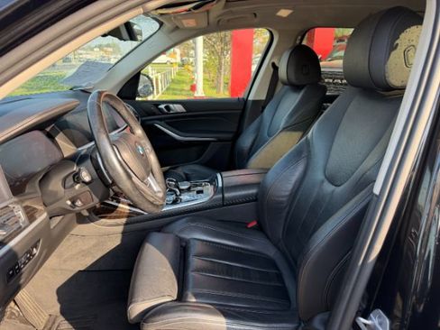 Used 2021 BMW X7 xDrive40i w/ Parking Assistance Package image 12